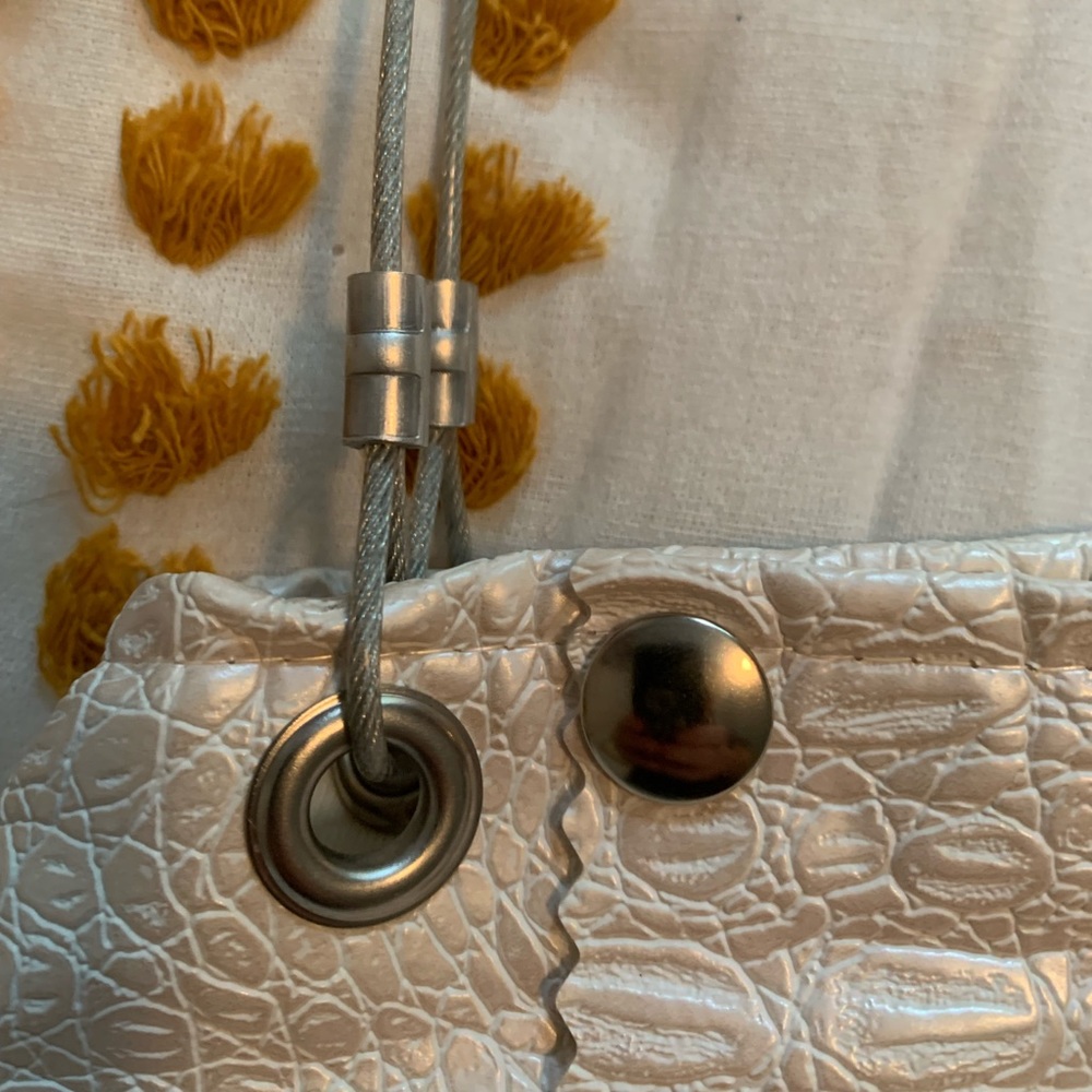 Purse - Picture 4 of 5